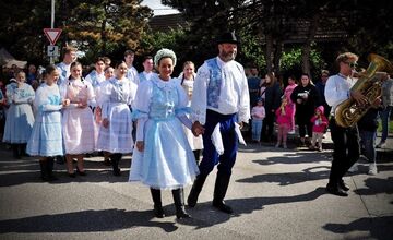 FOTO: Dúbravské hody ohúrili svojou atmosférou. Pozrite sa, ako vyzerali