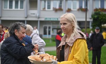 FOTO: Karloveské hody opäť prilákali stovky návštevníkov. Takáto atmosféra tam panovala