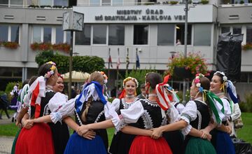 FOTO: Karloveské hody opäť prilákali stovky návštevníkov. Takáto atmosféra tam panovala