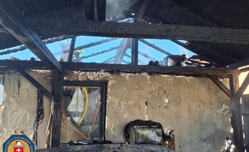 FOTO: Požiar domu v Slovenskom Grobe