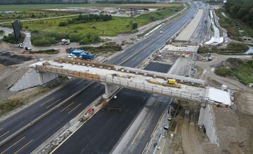 FOTO: Fotky z dronu odhalili robustné rozširovanie diaľnice pri Triblavíne.