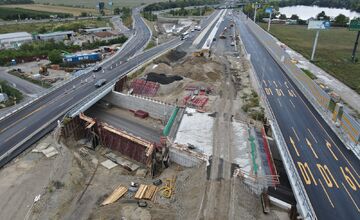 FOTO: Fotky z dronu odhalili robustné rozširovanie diaľnice pri Triblavíne.
