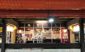 FOTO: V Starom Meste je retro reštaurácia plná pochutín