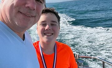 FOTO: 13-ročný Marko z Bratislavy preplával La Manche ako najmladší Slovák