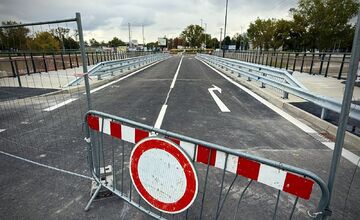 FOTO: Otvára sa most na Hradskej