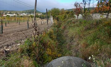 FOTO: Nelegálny plot v Rači