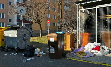 FOTO: Smeti v Dúbravke