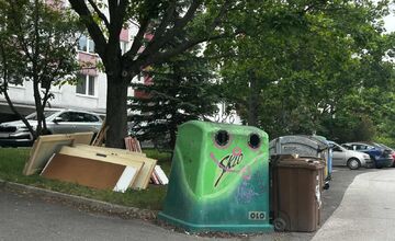 FOTO: Smeti v Dúbravke