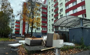 FOTO: Smeti v Dúbravke