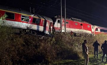 FOTO: Zrážka vlakov pri Pezinku
