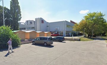 FOTO: Stav chodníka pri DK Ružinov