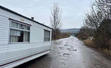 FOTO: V chatárskej oblasti v Rači zapadol príves