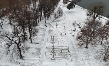 FOTO: Na Bratislavu spadol tohtoročný prvý sneh