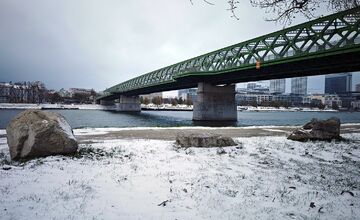 FOTO: Na Bratislavu spadol tohtoročný prvý sneh