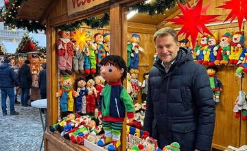 FOTO: Čo by predávali slovenskí politici na vianočných trhoch?