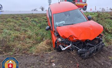 FOTO: Nehoda dvoch autobusov v Bratislavskom kraji