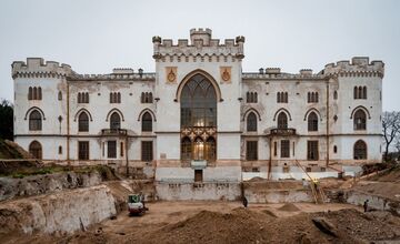 FOTO: Rekonštrukcia kaštieľa v Rusovciach