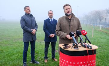 FOTO: Futbalový štadión vo Vajnoroch