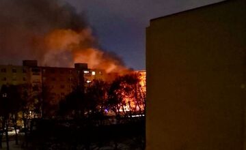 FOTO: V Ružinove zhorelo niekoľko áut