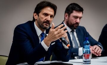 FOTO: Rokovanie vlády v Petržalke