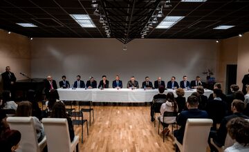 FOTO: Rokovanie vlády v Petržalke