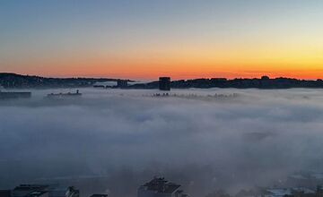 FOTO: Bratislava zahalená hmlou