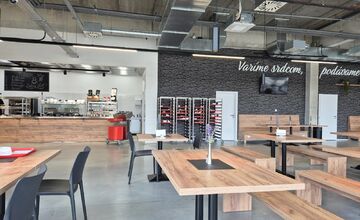 FOTO: RestPoint D4 ponuka jedál