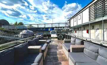 FOTO: Plávajúca reštaurácia v Čuňove Modrá Čajka