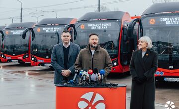 FOTO: Masívna obnova MHD v Bratislave odštartovala