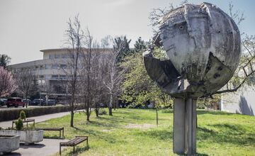 FOTO: SAV v Bratislave čaká veľká rekonštrukcia. Vedecký ústav sa zmení na kampus budúcnosti