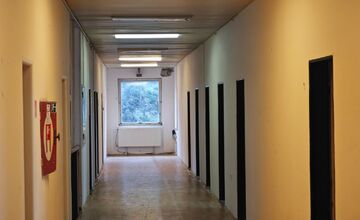 FOTO: Kultúrne stredisko v Rači je v katastrofálnom stave. Čaká ho veľkolepá modernizácia