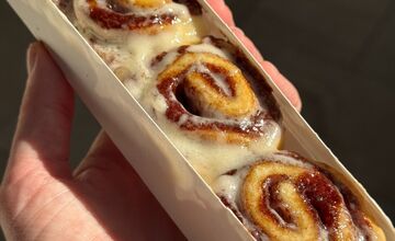 FOTO: V Bratislave otvorili drahšiu kaviareň a cukráreň Cinnabon