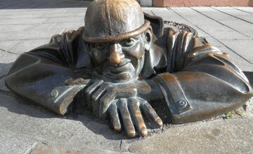 FOTO: Cudzinci v Bratislave odporúčajú Bratislavčanom definitívne zmeniť jeden zo symbolov mesta