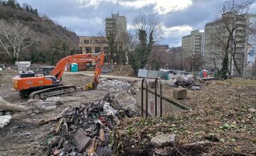 FOTO: Zbúrané kúpalisko na Žižkovej