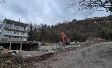 FOTO: Zbúrané kúpalisko na Žižkovej