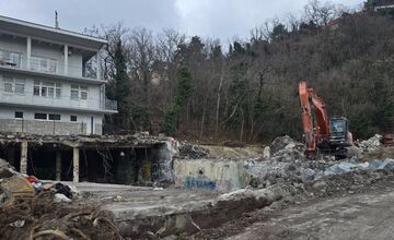 FOTO: Zbúrané kúpalisko na Žižkovej