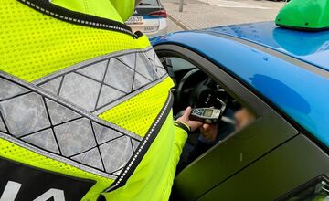 FOTO: Viac ako 700 skontrolovaných ľudí za jeden deň. Bratislavská polícia vypátrala 4 osoby