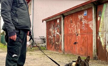 FOTO: Viac ako 700 skontrolovaných ľudí za jeden deň. Bratislavská polícia vypátrala 4 osoby