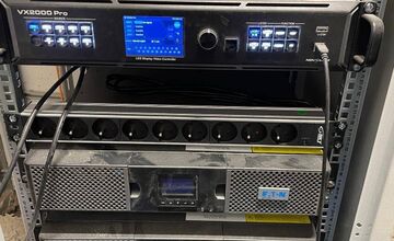 FOTO: Ďalší škandál okolo Kaliňákovej Kukurice? Naď ukázal pisoáre za 600 eur a predražený nábytok za tisícky eur