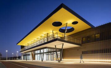 FOTO: Zahlasujte za stavbu roka. Najkrajší dizajn budov na Slovensku je práve v Bratislave