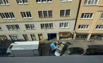 FOTO: Zásobovanie Lidlu na Grösslingovej