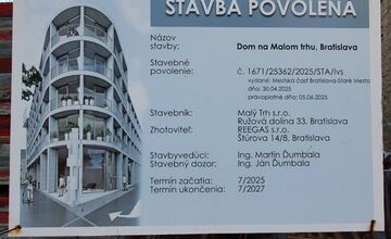 FOTO: Na Malom trhu rastie Dom na Malom trhu. Nahradí známu jedáleň, ľudia spomínajú na legendárny perkelt