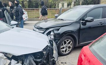 FOTO: Policajti zadržali muža, ktorý v marci zničil Kamenné námestie