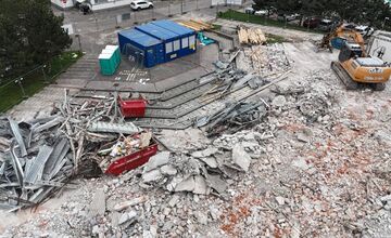FOTO: Zo starého strediska moderné centrum. Rača mení Žarnovickú na miesto pre všetky generácie