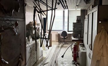 FOTO: V budove Slovenskej technickej univerzity došlo k požiaru, potrebná bola evakuácia osôb