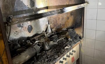 FOTO: V budove Slovenskej technickej univerzity došlo k požiaru, potrebná bola evakuácia osôb