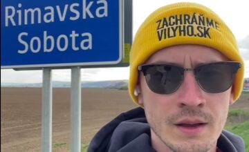 FOTO: Košičan Richard putuje naprieč Slovenskom, aby zachránil syna