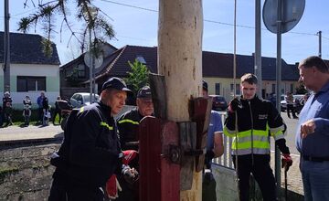 FOTO: Takto vyzeralo stavanie májov v Bratislavskom kraji