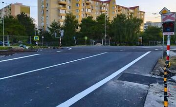FOTO: Bratislavčania vybrali najhoršie cesty a križovatky v meste. Objavili priecestie smrti či otrasne nastavené semafo